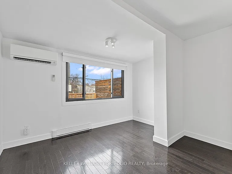2118A Danforth Ave — Photo 25