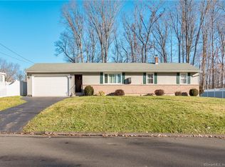 421 4th Ridge Rd, Wallingford, CT 06492