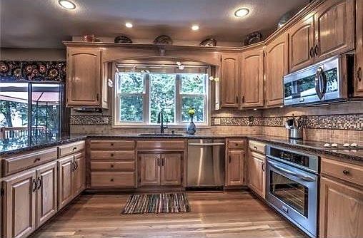 4th image of 5812 NE Coral Dr