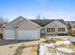 2905 E Sundance Dr, Appleton, WI 54913