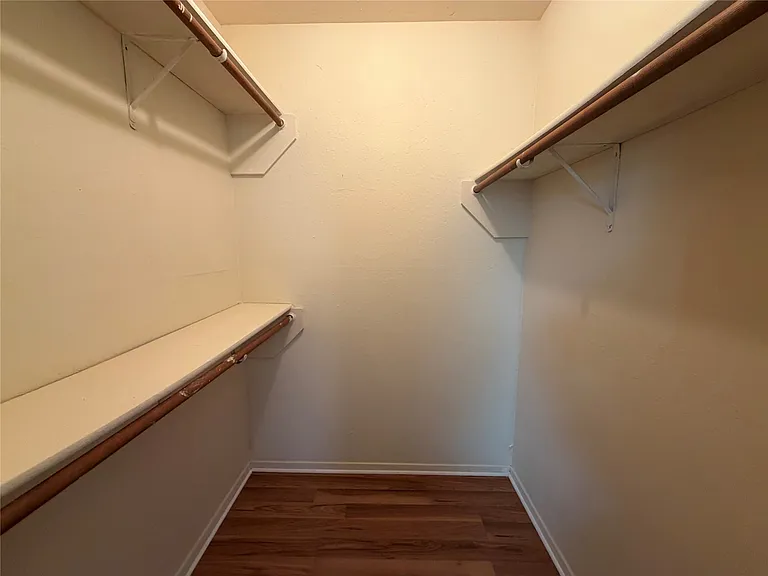 425 Signal Hill Ct N — Photo 10