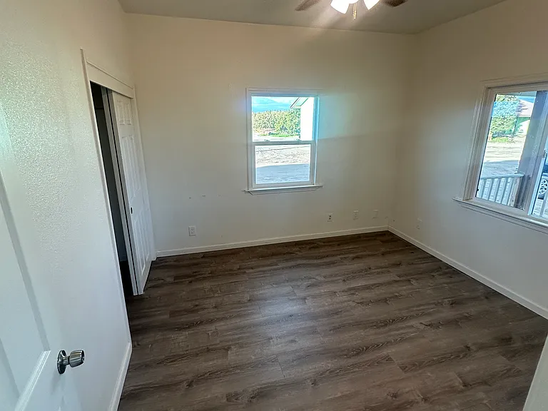 9695 E Tulare Ave — Photo 16