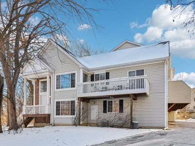 241 W Whispering Oaks Ln, Round Lake, IL, 60073