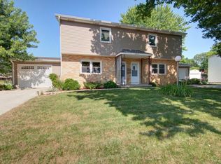 2502 S Vine St, Urbana, IL