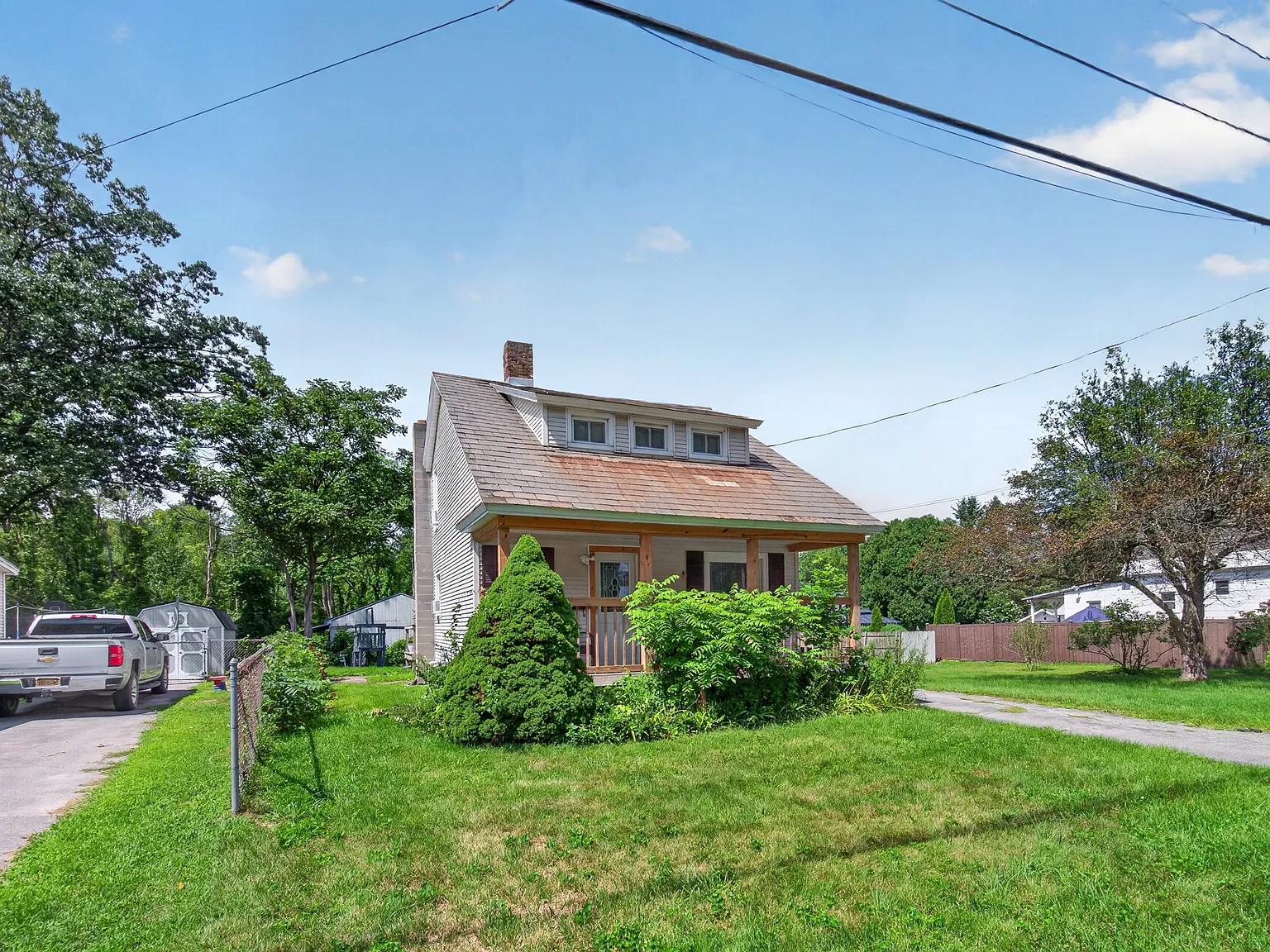 2 bed, 1.5 bath, 902 sqft, $1,850 — Photo 2