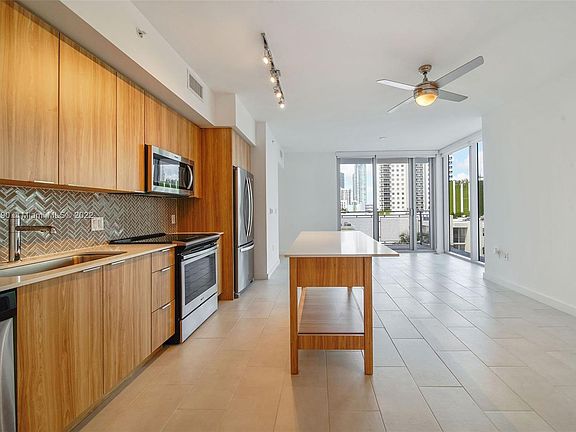 2nd image of 1-0403 N Bayshore Dr #1-0403
