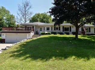 4850 S Brookdale Dr, Greenfield, WI 53228