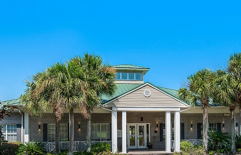 Marcus Pointe Grande Apartment Homes — Photo 18