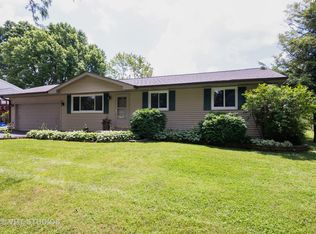 1513 Rita Ave, St Charles, IL 60174