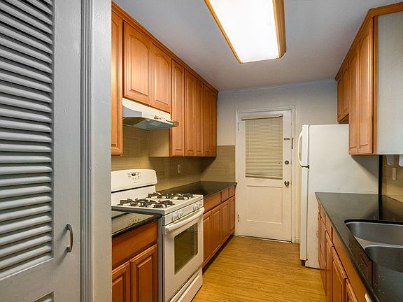 4th image of 1570 Buena Vista Ave APT 1