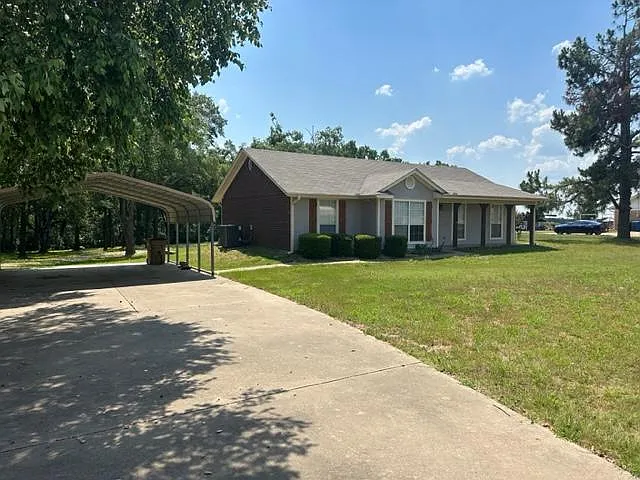 3 bed, 1422 sqft, $2,250 — Photo 2