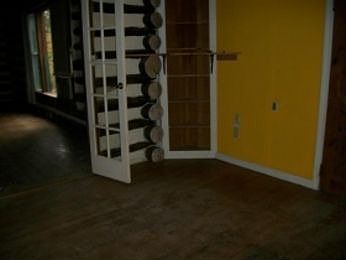 4th image of 710 Miami Ter
