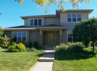 915 Countryside Xing, Waunakee, WI 53597