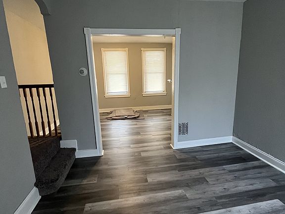 5th image of 4107 N Marshall St