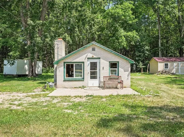 1300 Fletcher St, National City, MI 48748