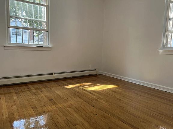 5th image of 76-62 172nd St