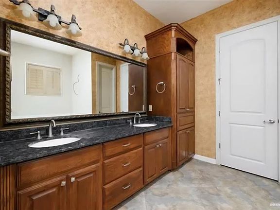4th image of 4605 Ben Hogan Ave