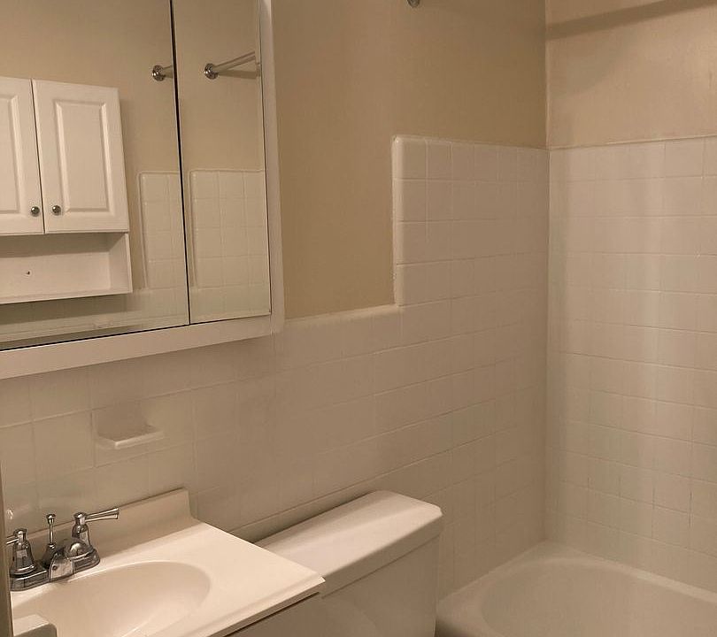 2nd image of 20 W Montgomery Ave APT 206
