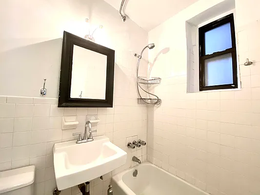 Rented by REAL New York | media 14