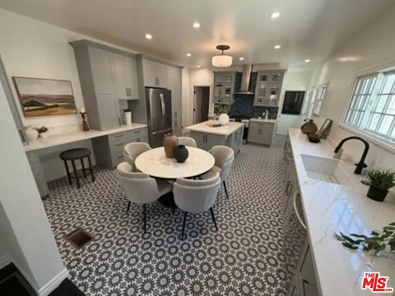 351 S Detroit St #2 — Photo 10