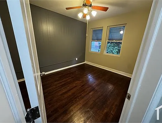 4332 Newport Ave — Photo 4