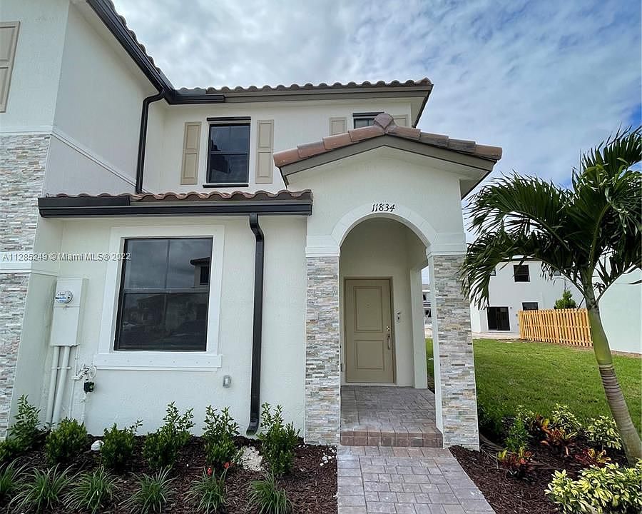 1st image of 11834 246th Ln