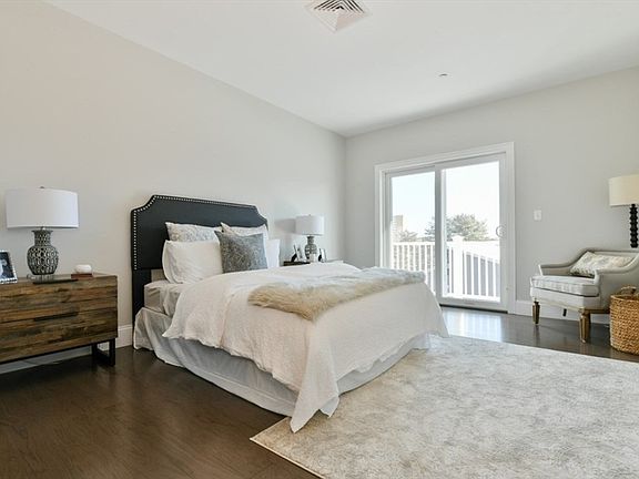 5th image of 443 Essex St #B204