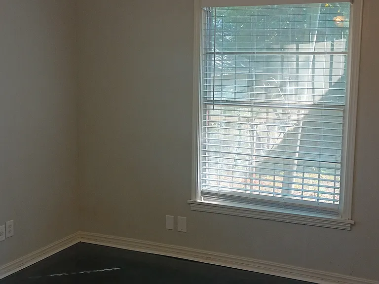 3717 Myrtle St — Photo 33