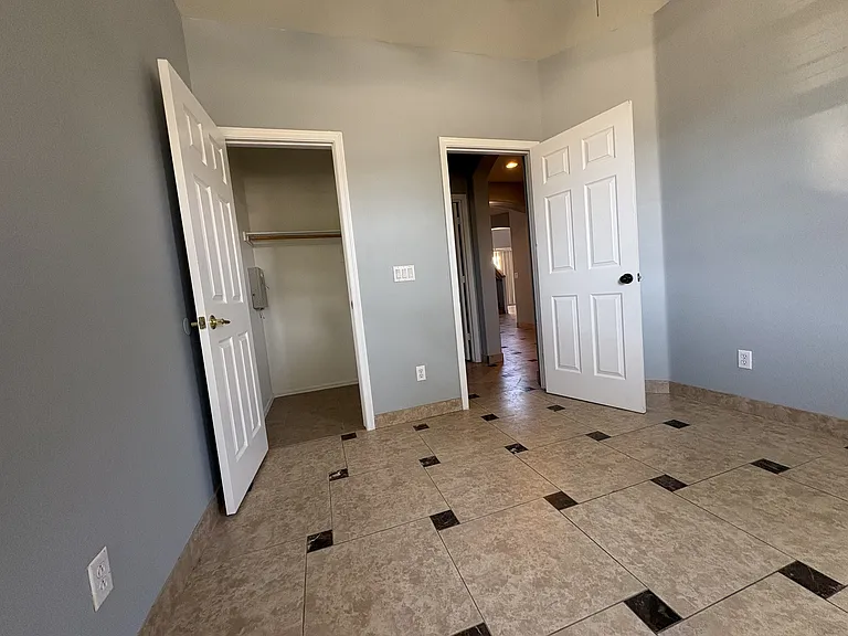 Mother-in-law suite to the left of the entrance