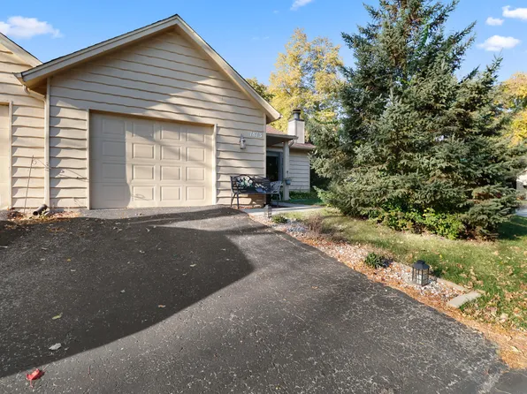 1813 Redwood Ct, Crown Point, IN 46307