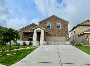 110 Grapefruit Rd, Hutto, TX 78634