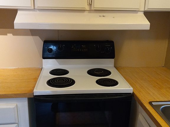 4th image of 19208 N Carnation Dr