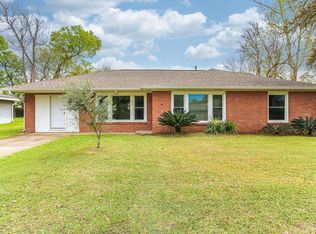 239 Arlington Dr, Lake Charles, LA 70605