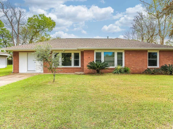 239 Arlington Dr, Lake Charles, LA 70605