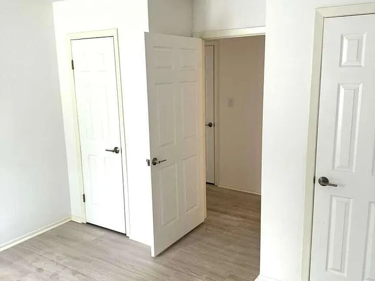 175 Amberly Dr #A — Photo 10