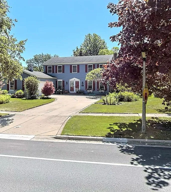 1009 W Golf Rd photo 1