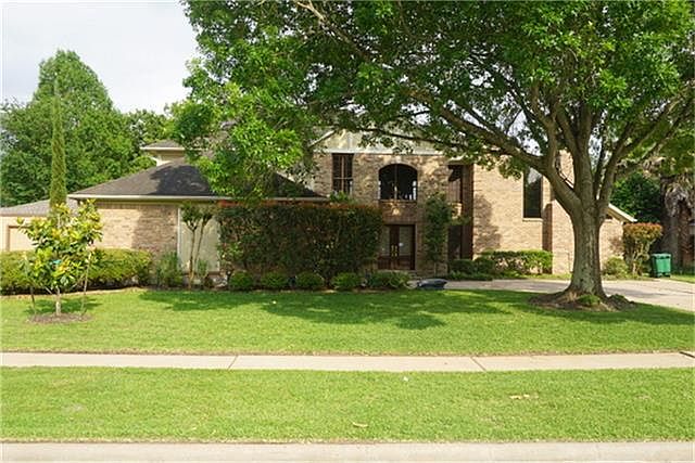1st image of 15143 Diana Ln