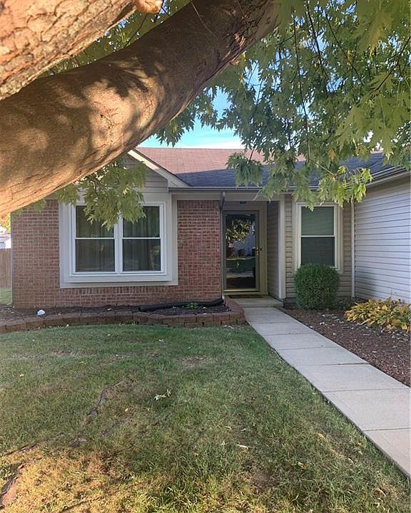 1st image of 693 Millbrook Dr