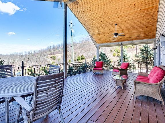 5th image of 83 Hickory Pointe Ln #83