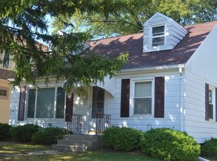 3751 S 56th St, Greenfield, WI 53220
