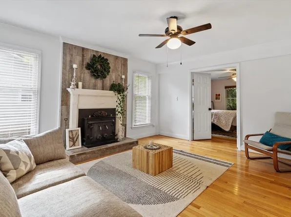 1007 Castalia Dr, Cary, NC 27513