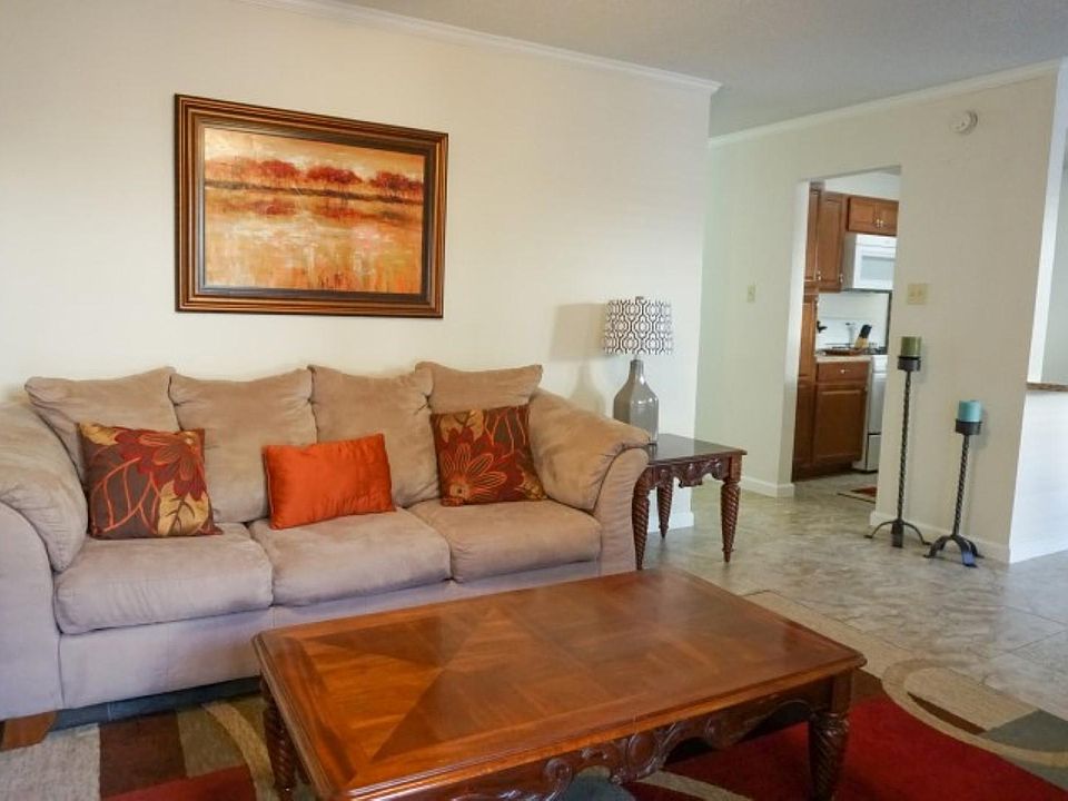 1st image of 4727 W Alabama St Unit 214