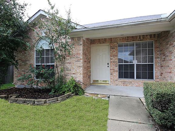 3rd image of 17050 Judyleigh Dr