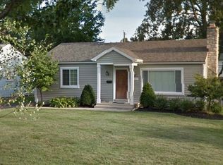 2057 Zollinger Rd, Upper Arlington, OH 43221