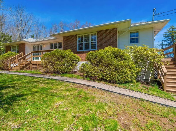 26 Joslyn Dr, Halifax, NS B2T 1E7