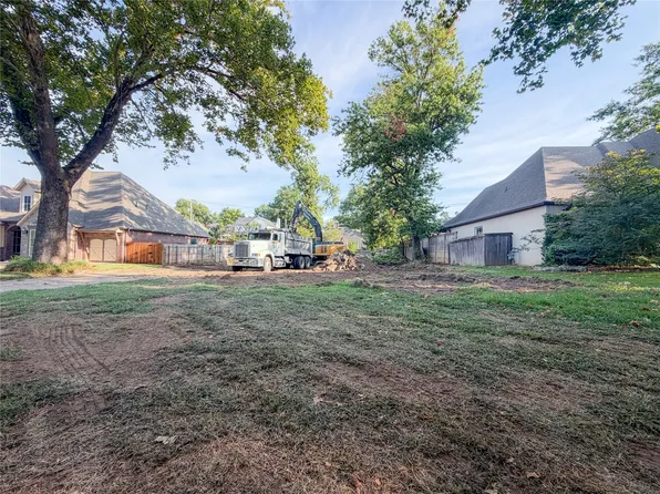 2529 E 25th Pl, Tulsa, OK 74114