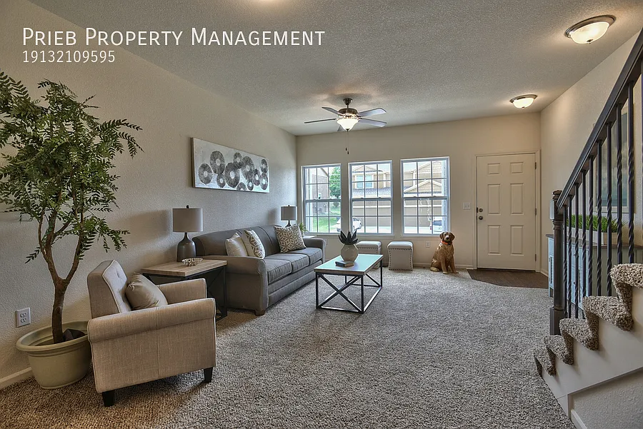 Prairie Haven Townhome - Available November 30th — Photo 2