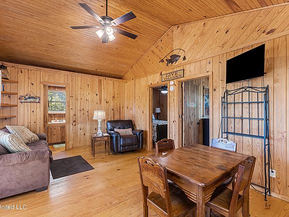 5th image of 13 River Bottom Rd