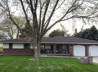 305 Jo Deb Dr, Norfolk, NE 68701