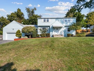 39 Broad Ave, Paramus, NJ, 07652